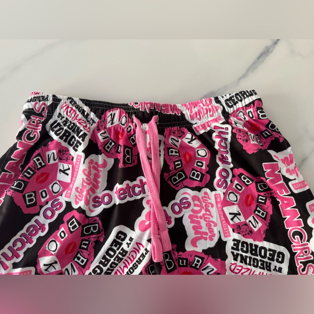 Bioworld Mean Girls Womens' Burn Book Sleep Lounge Pajama Pants NWT - Picture 7 of 9